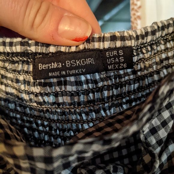 Bershka Small Shorts Romper - Picture 7 of 7